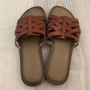 Sketchers Luxe Foam Brown Sandals 7